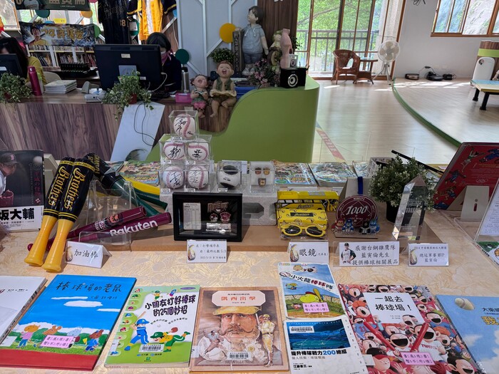主題書展──臺中好棒，閱讀閱棒，大家一起來運動！(另開新視窗/jpg檔)圖片
