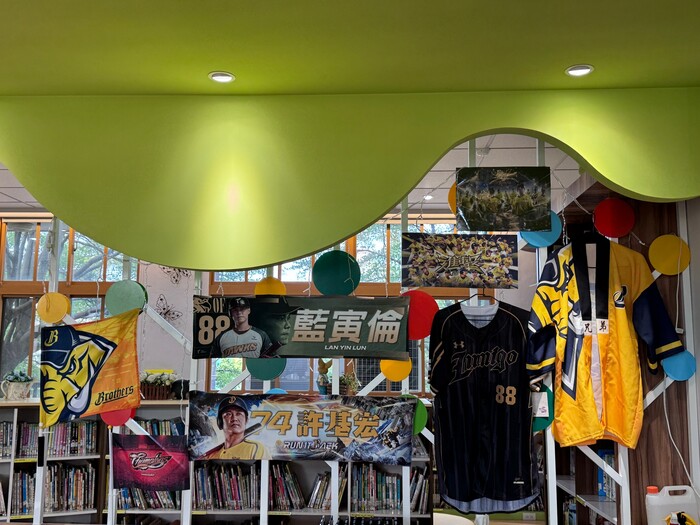 主題書展──臺中好棒，閱讀閱棒，大家一起來運動！(另開新視窗/jpg檔)圖片