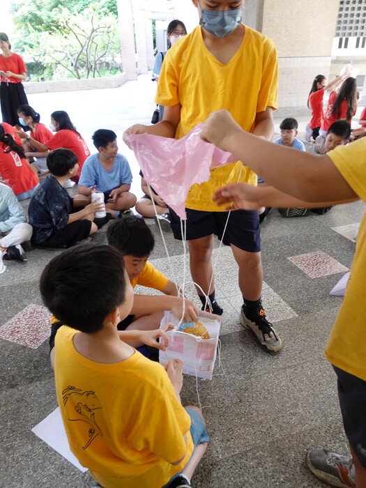 113學年度科學創意競賽 「仁美毅力號的降落任務」(另開新視窗/jpg檔)圖片